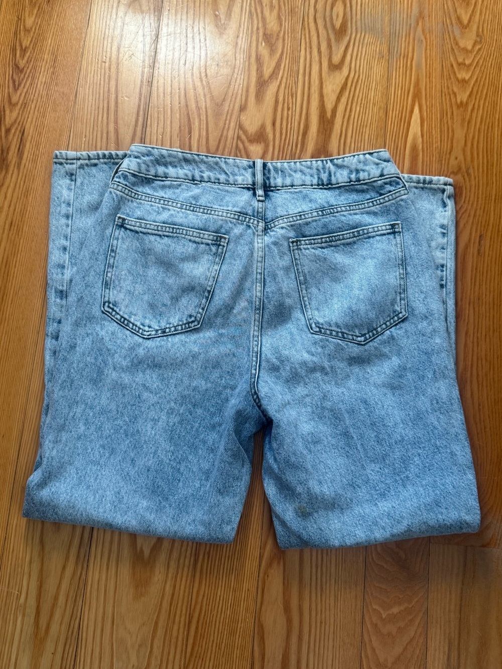 PacSun Mom Jeans Size 28 light wash